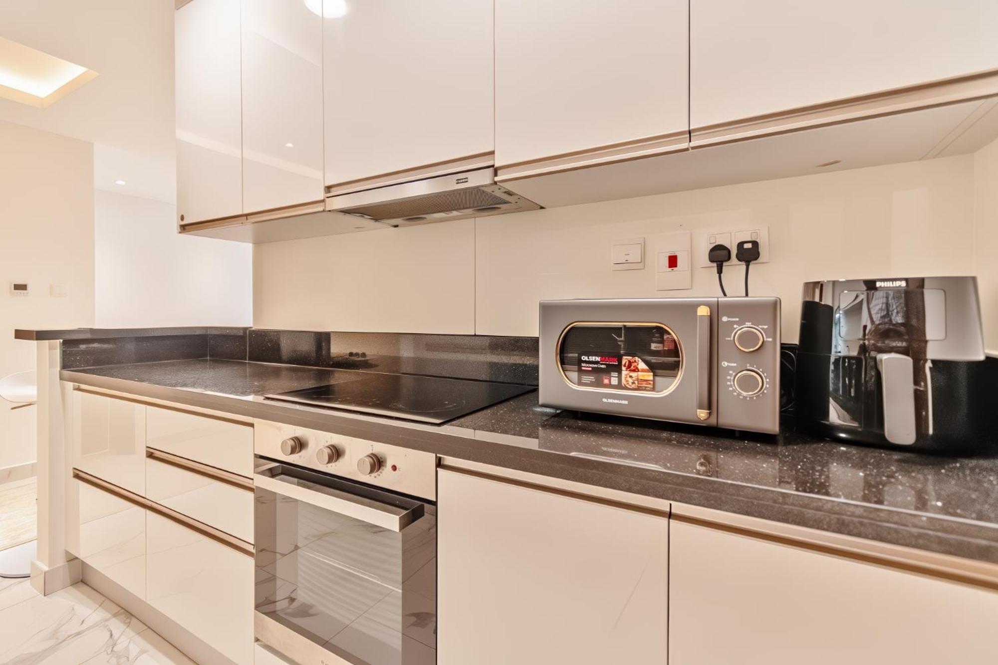 Dreamshoma-1br Stunning Canal View Apartment *