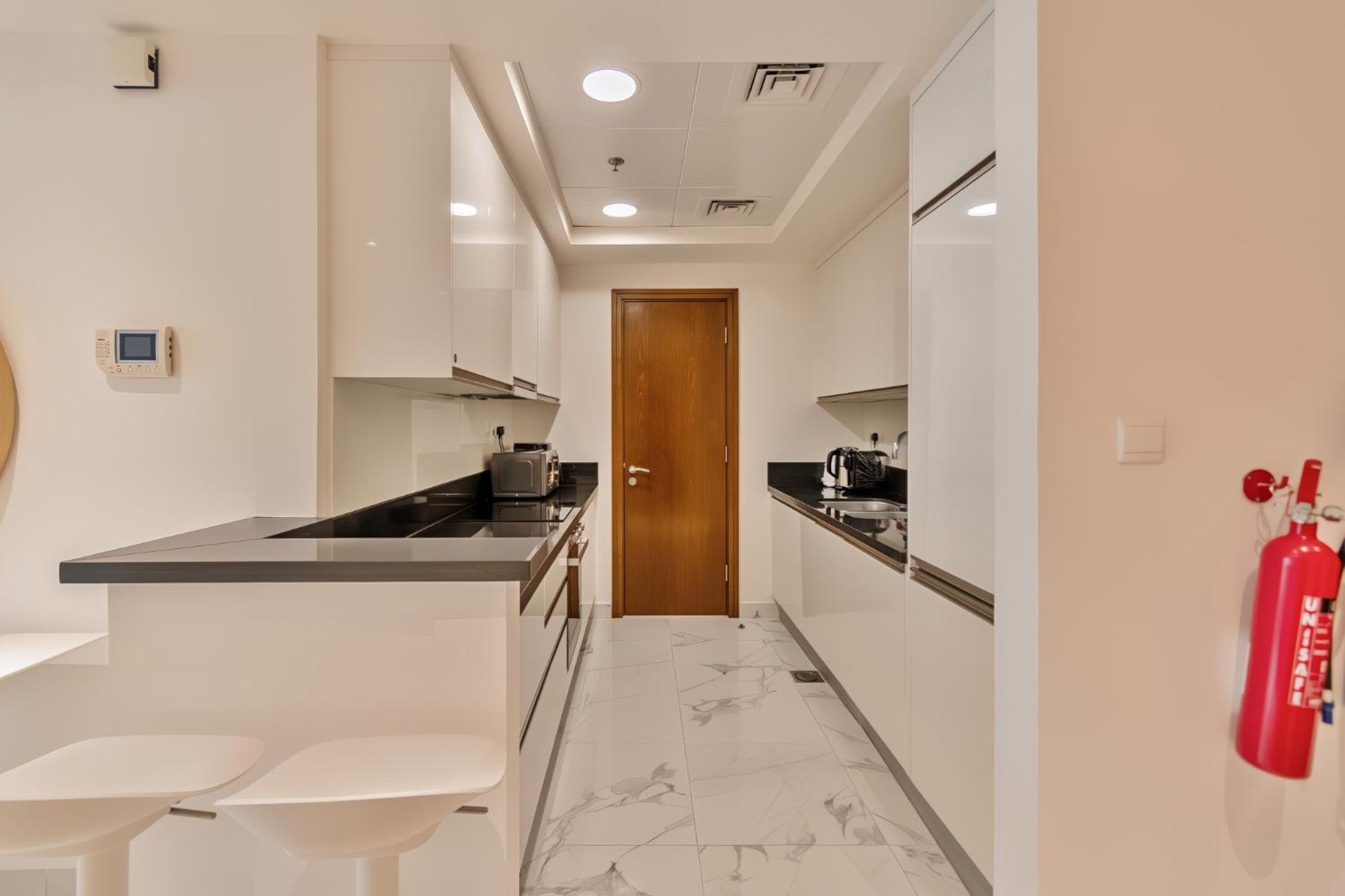 Dreamshoma-1br Stunning Canal View Apartment